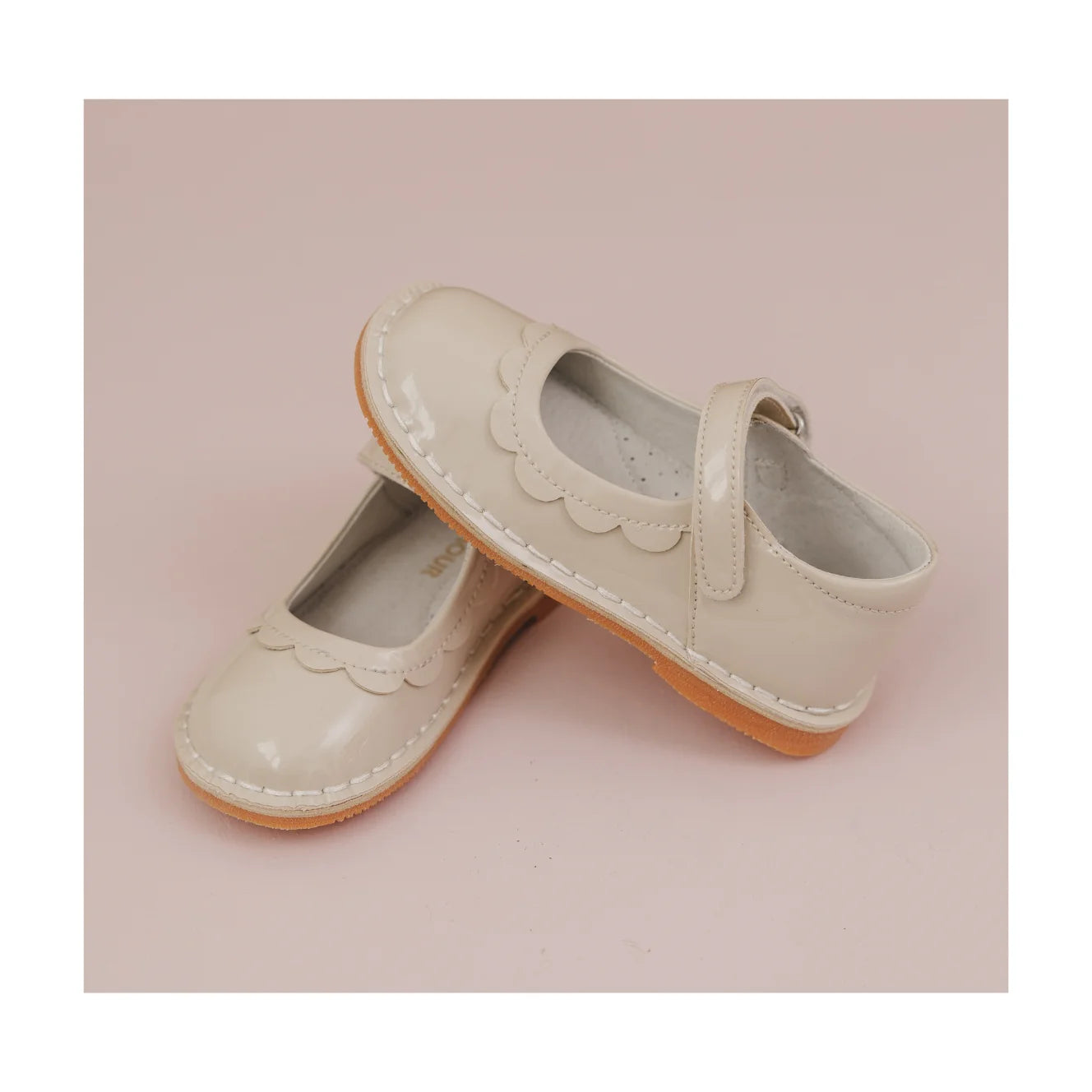 Violette Petal Mary Jane Patent Cream