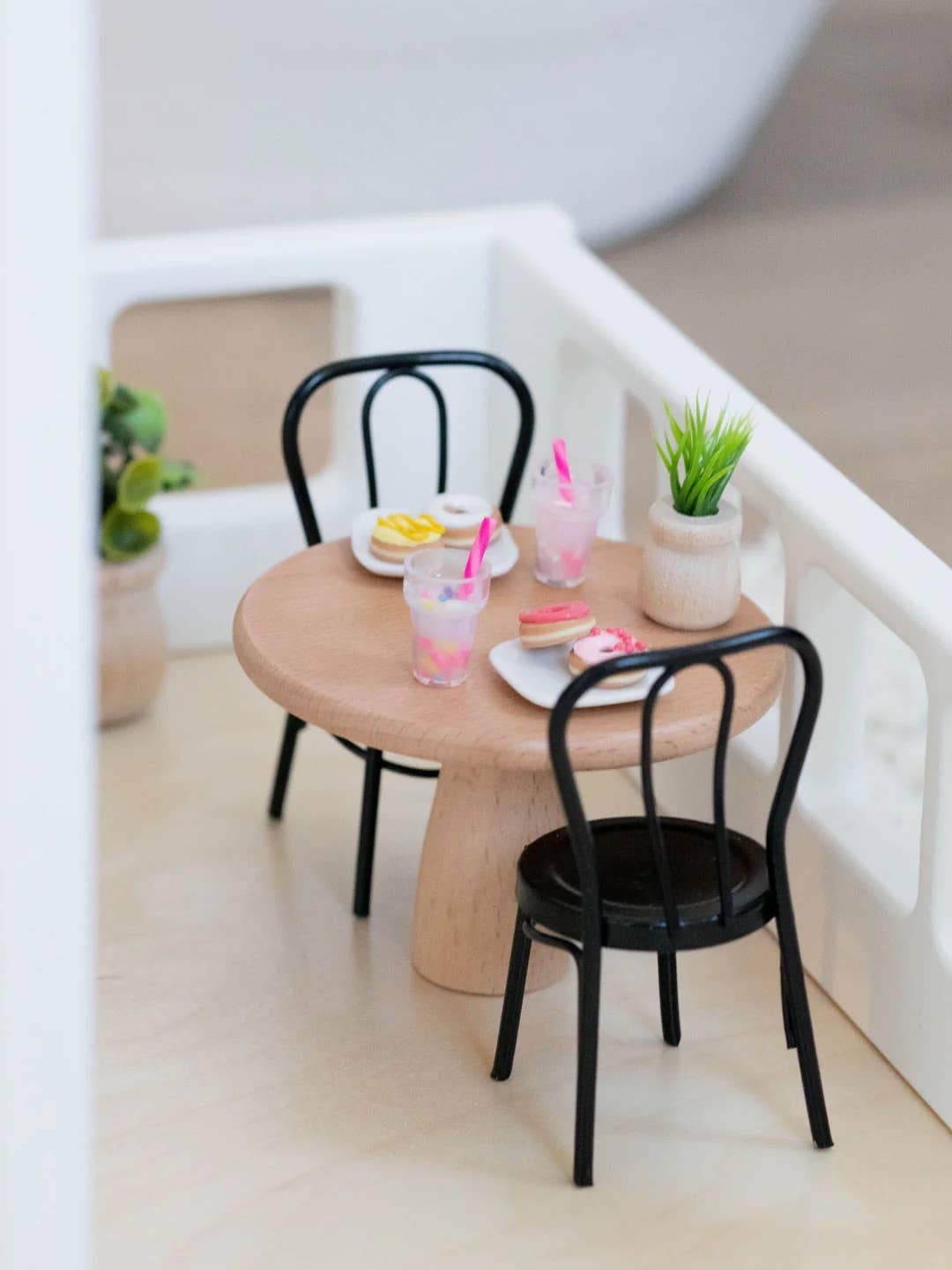 Dollhouse Round Bistro Dining Table | Natural Wood