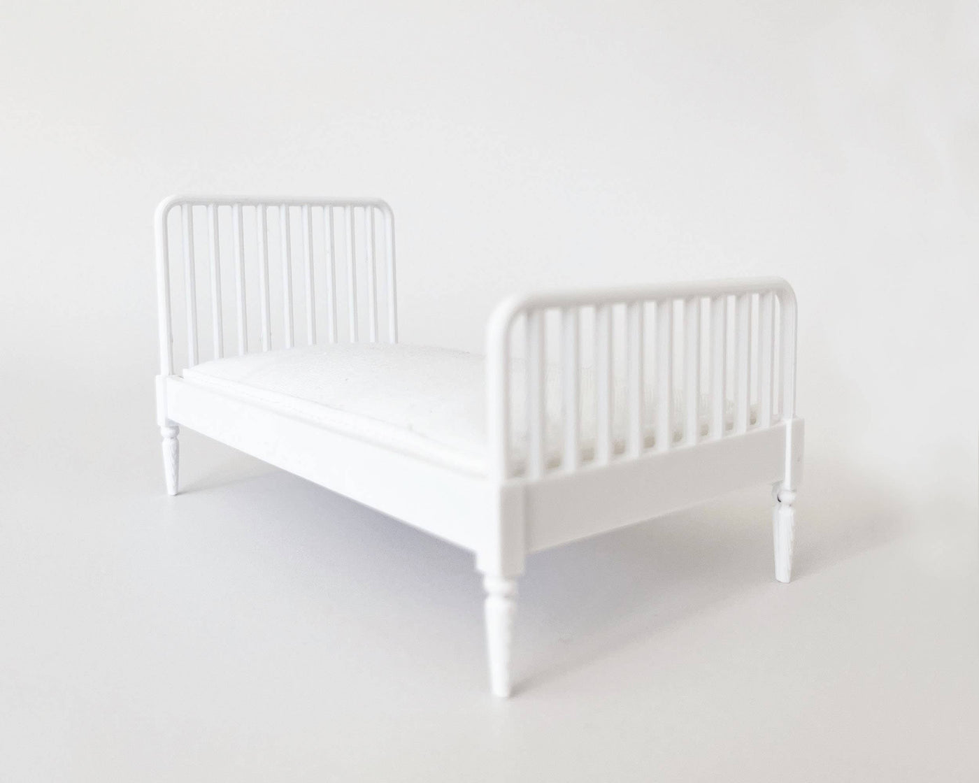 Miniature Dollhouse Bed in Twin: Terra Cotta