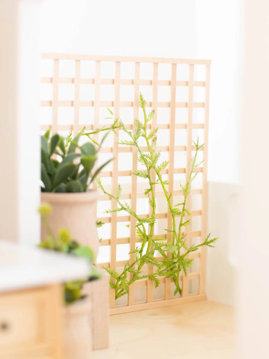 Dollhouse Patio Trellis Wall | Natural Wood