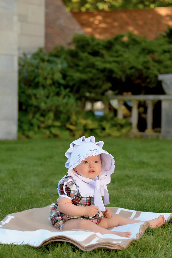 Bellefaire Bonnet Worth Avenue White with Holly Embroidery
